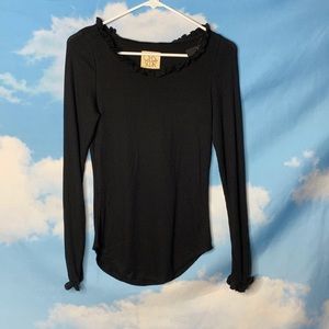 Cha ser- Black Ribbed Long Sleeve Top size Small